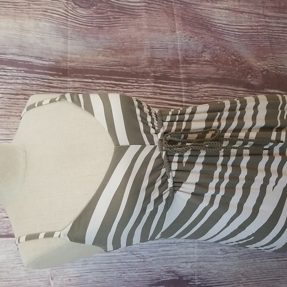 Tommy Bahama Zebra Print Maxi Dress Size Small - New Condition - Picture 2 of 8